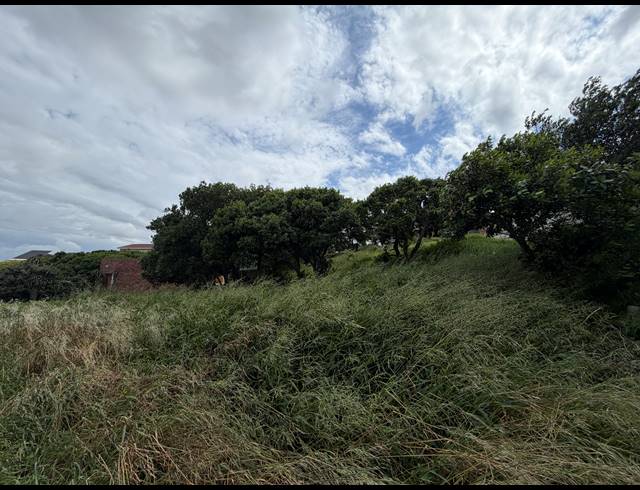 733M² VACANT LAND FOR SALE IN ASTON BAY